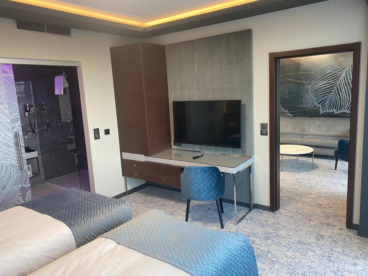 Tisia Hotel & Spa Тисауйварош Экстерьер фото